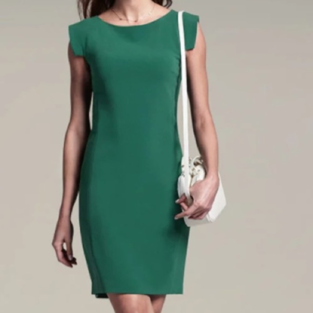 MM LaFluer Sarah Dress
